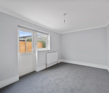2 bedroom property to rent - Photo 3