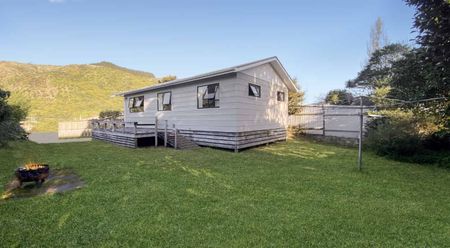 Welcome home to 3A Leinster Avenue - Photo 2