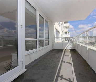 Kings Road, Brighton, BN1 - Photo 2