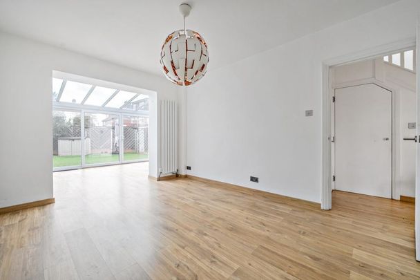 4 bedroom semi-detached house to rent - Photo 1