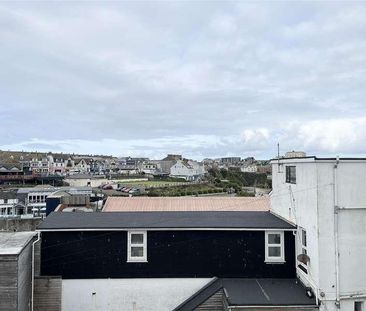 The Crescent, Newquay, TR7 - Photo 5