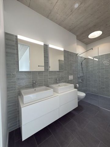 Modern character attic apartment in urban district 6 - Photo 4