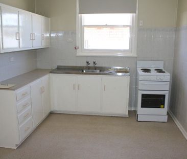 Neat and Tidy Maisonette - Photo 2