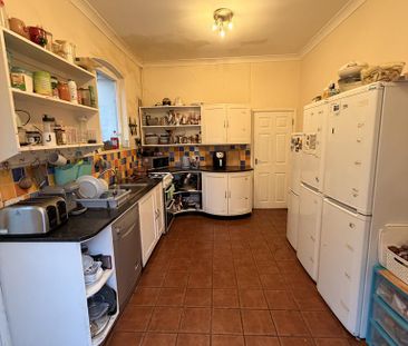 1 bedroom house of multiple occupation to rent - Photo 5