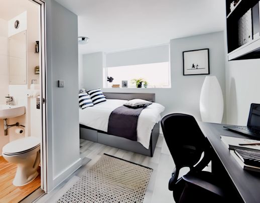 Bronze 2-Bed Apartment - Photo 1
