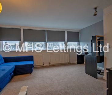 2 Bedroom Mid Terraced House for rent in Knowle Grove - Photo 1