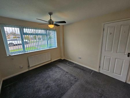 2 bedroom semi-detached house to rent - Photo 3