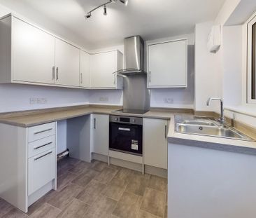 2 bedroom terraced house to rent - Photo 3