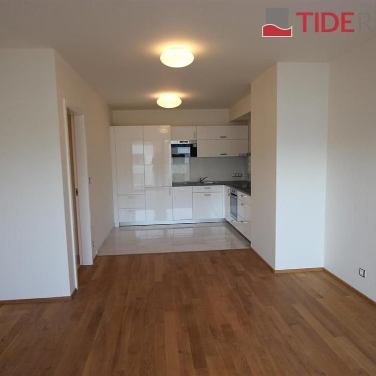 Pronájem bytu 2+kk 61 m2 - Fotografie 1