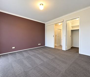 Family Home In Court Location - Photo 1