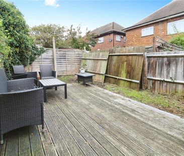 2 bedroom maisonette to rent - Photo 2