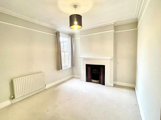 3 bedroom maisonette to rent - Photo 1
