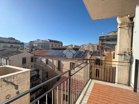 5 locali in affitto - Photo 3