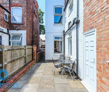 7 bed Semi-Detached House for Rent - Photo 4