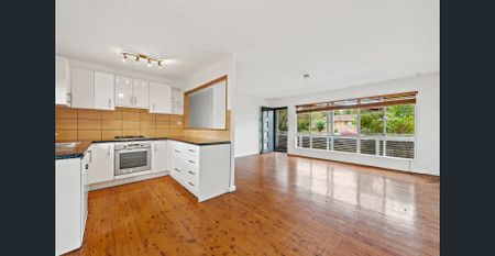 In The Heart Of Lighthouse Beach - Photo 2