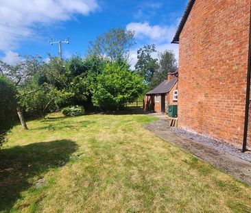 3 bedroom detached house to rent - Photo 5