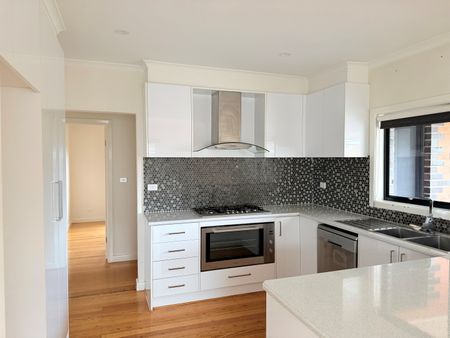 145 South Street, Hadfield VIC 3046 - House For Rent | Domain - Photo 5