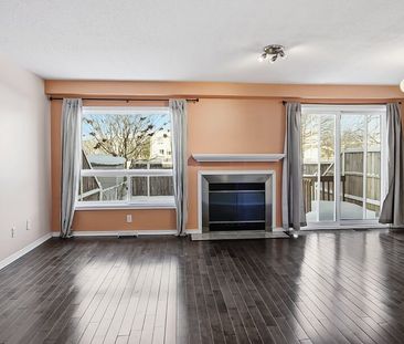 6075 Pineglade Crescent - Photo 1