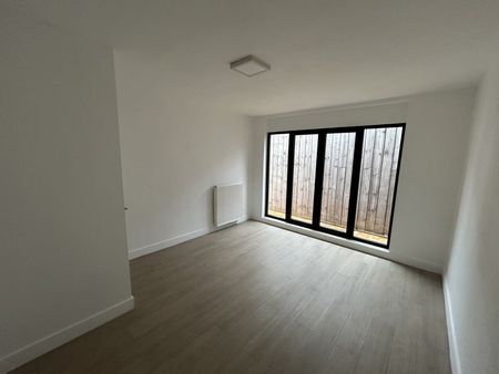 Modern en ruim appartement in het centrum van Geel - Photo 2