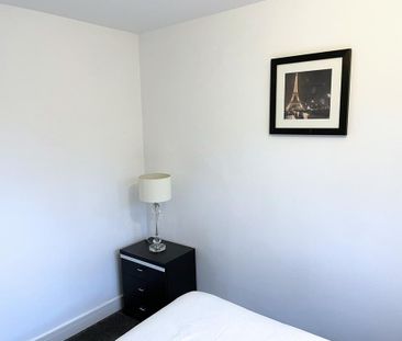 3 bedroom semi-detached house to rent - Photo 5