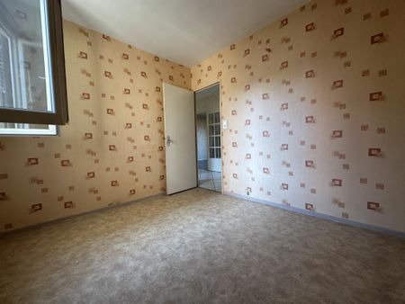 Location Appartement 4 pièces 75m² CHAMBERY 73000 - Photo 3