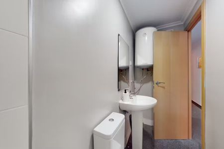 Avinguda del Port, Valencia, Valencian Community 46021 - Photo 3