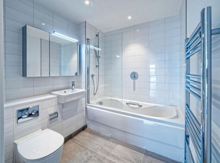 2 bedroom flat to rent - Photo 2