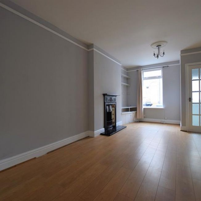 3 Bedroom Terraced Available Arranging tenancy - Photo 1