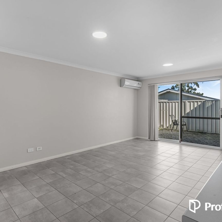 Modern 3-Bedroom Villa! - Photo 1