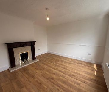 3 bedroom end of terrace house to rent - Photo 1