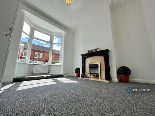 2 bedroom terraced house to rent - Photo 1