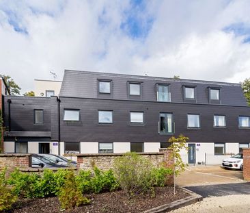 Flambard Way, Godalming, Surrey, GU7 - Photo 2