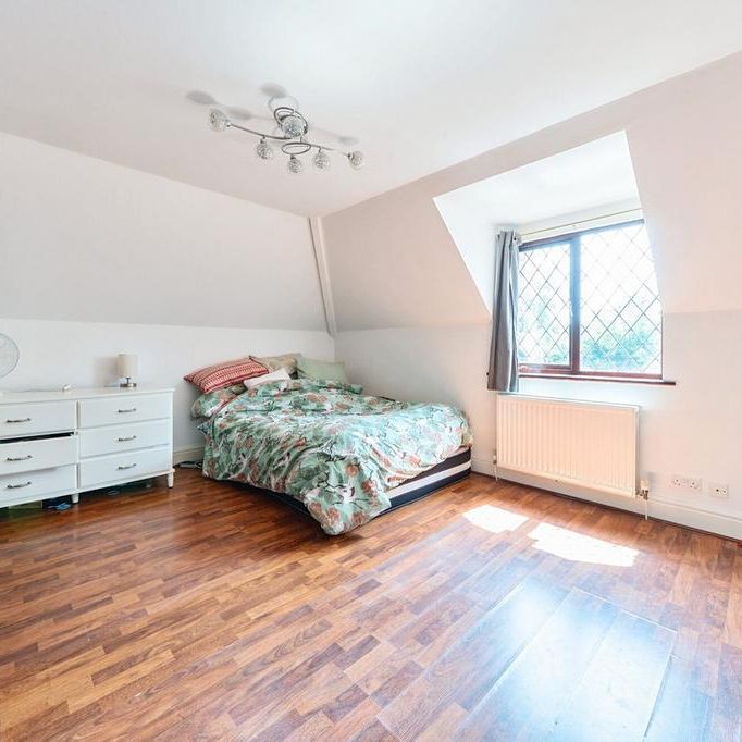 5 bedroom detached house to rent - Photo 1