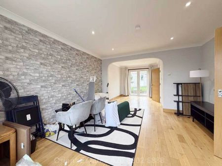 Price £3,000 pcm - Available Now - Furnished / Unfurnished - Photo 2