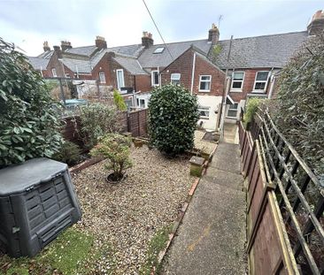 2 bedroom terraced house to rent - Photo 2