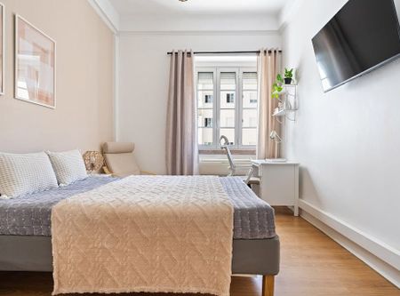 Avenida de Sidónio Pais, Lisbon, Lisbon 1050-215 - Photo 5