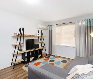 Light-Filled Ground Floor Apartment in Prime Location - Photo 1