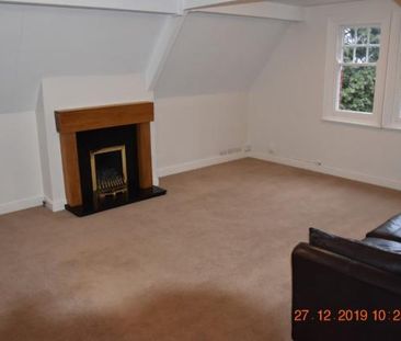 2 bedroom penthouse to rent - Photo 2