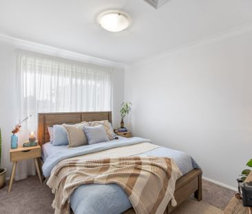 STUNNING FAMILY HOME IN A QUIET CUL DE SAC - Photo 3