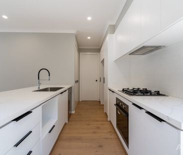 The Ideal Family Home !! - Photo 3