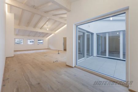 Exklusive neu ausgebaute - Penthauswohnung in Kitzbühel zu vermieten - Photo 2