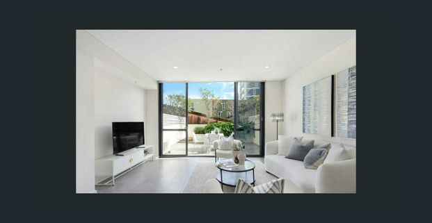 Modern 1-Bedroom Plus Study Apartment with Oversized Terrace - Photo 1