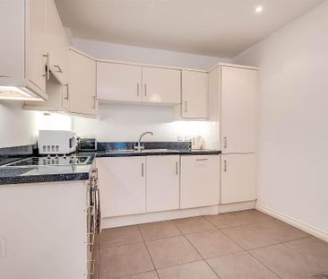 505 Saint Annes Square, Albert Court, 7 Edward Street, Belfast, BT1... - Photo 3