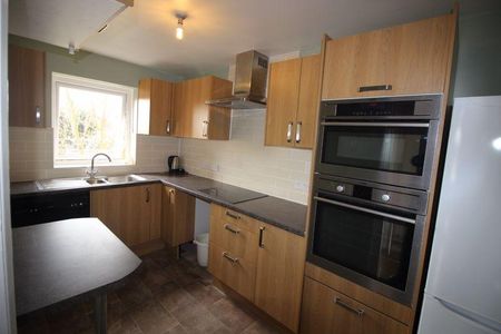 2 bedroom apartment to rent - Photo 3