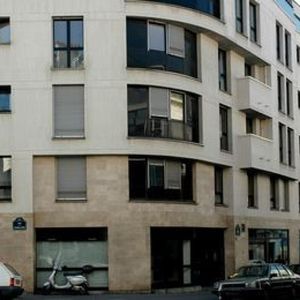 location Appartement T5 DE 110m² À PARIS - Photo 3