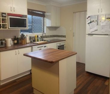 Perfect Property for Tradies&comma; Boaties or Caravaners - Photo 6