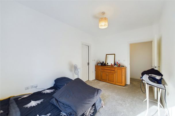 Craven Road, Newbury, Berkshire, RG14 - Photo 1