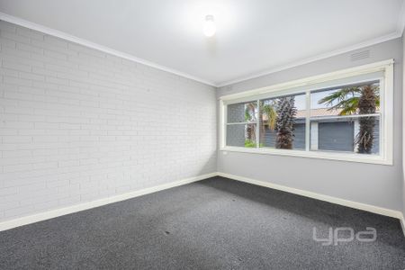 Beachside Bliss - 2 Bedroom Unit with Modern Kitchen - Photo 4