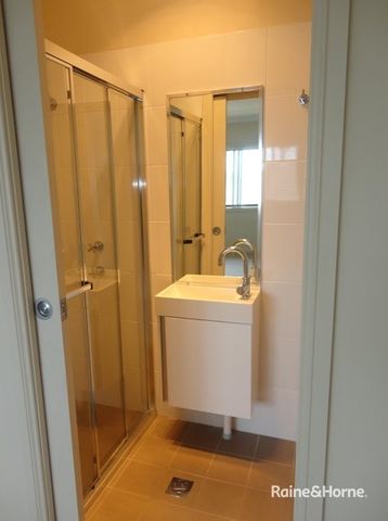 Comfortable & Modern Living! - Photo 4