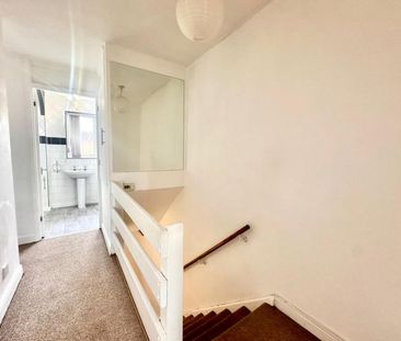 3 bedroom House To Let - Photo 6